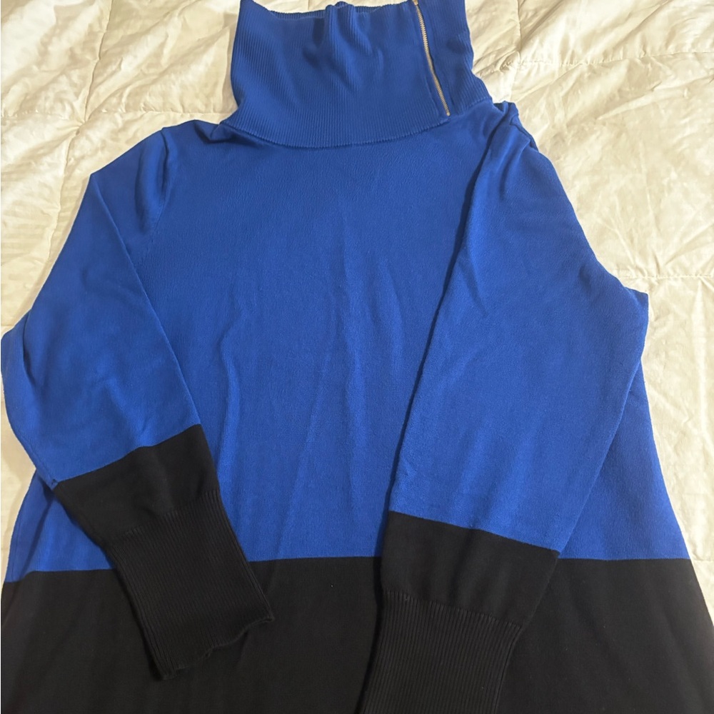 Joseph A Blue Ribbed Knit Top